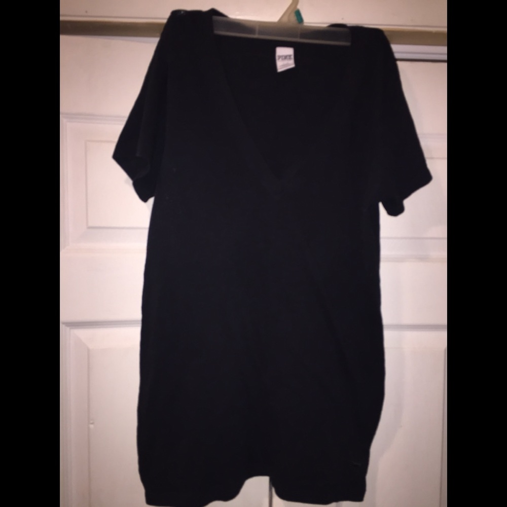 PINK VS tee size large black